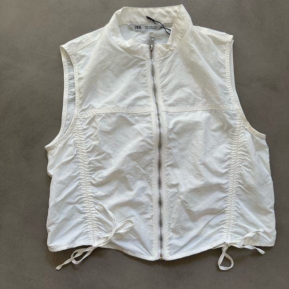 Zara Ruched Vest - Picture 7 of 9